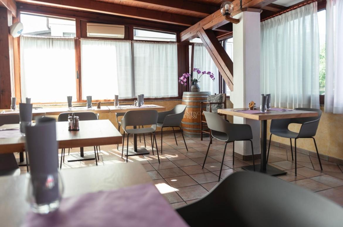 Al Benvenuto Hotel & Restaurant 톨메쪼 외부 사진